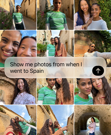 Écran montrant une requête Siri AI pour retrouver des photos de vacances récentes, le texte de la requête se superpose à la grille de photos